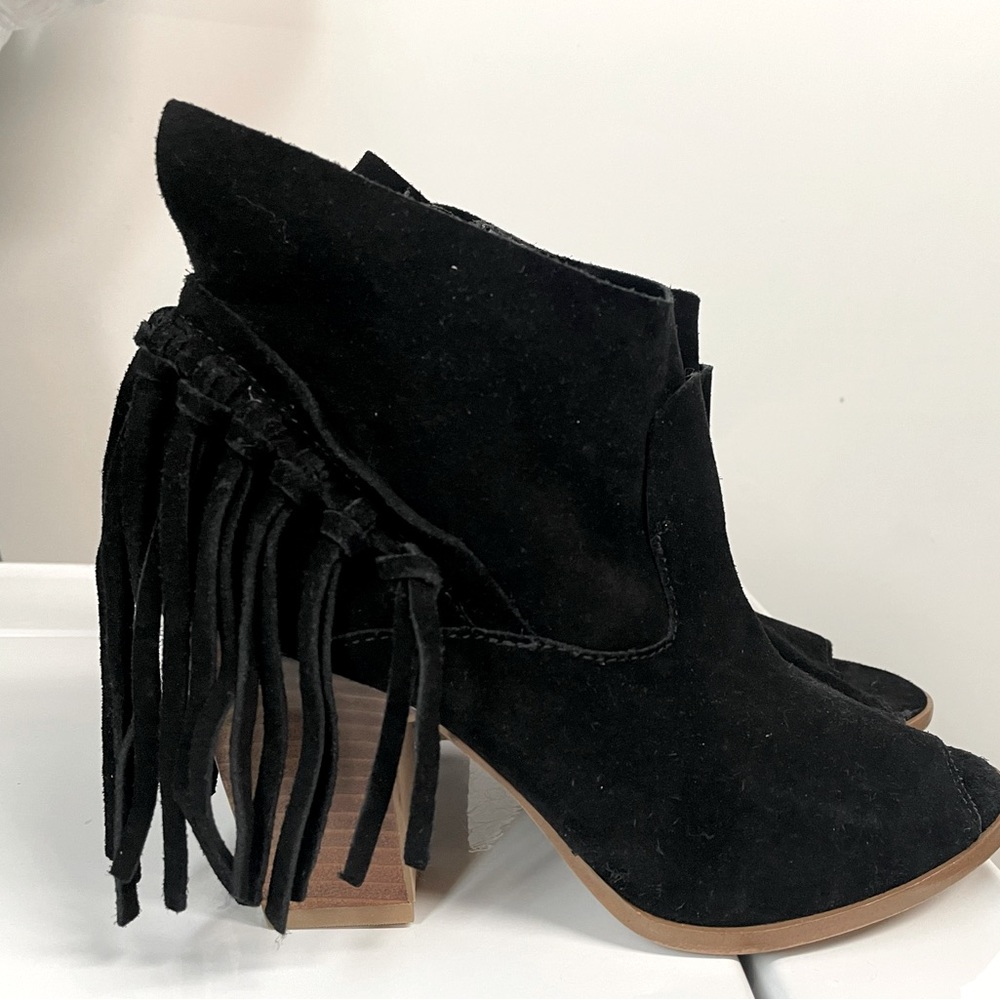 Marc Fisher Leather Sandals